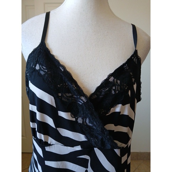 White House Black Market Zebra Lace Camisole Top XL Y2K Style Slip Tank - Picture 9 of 16